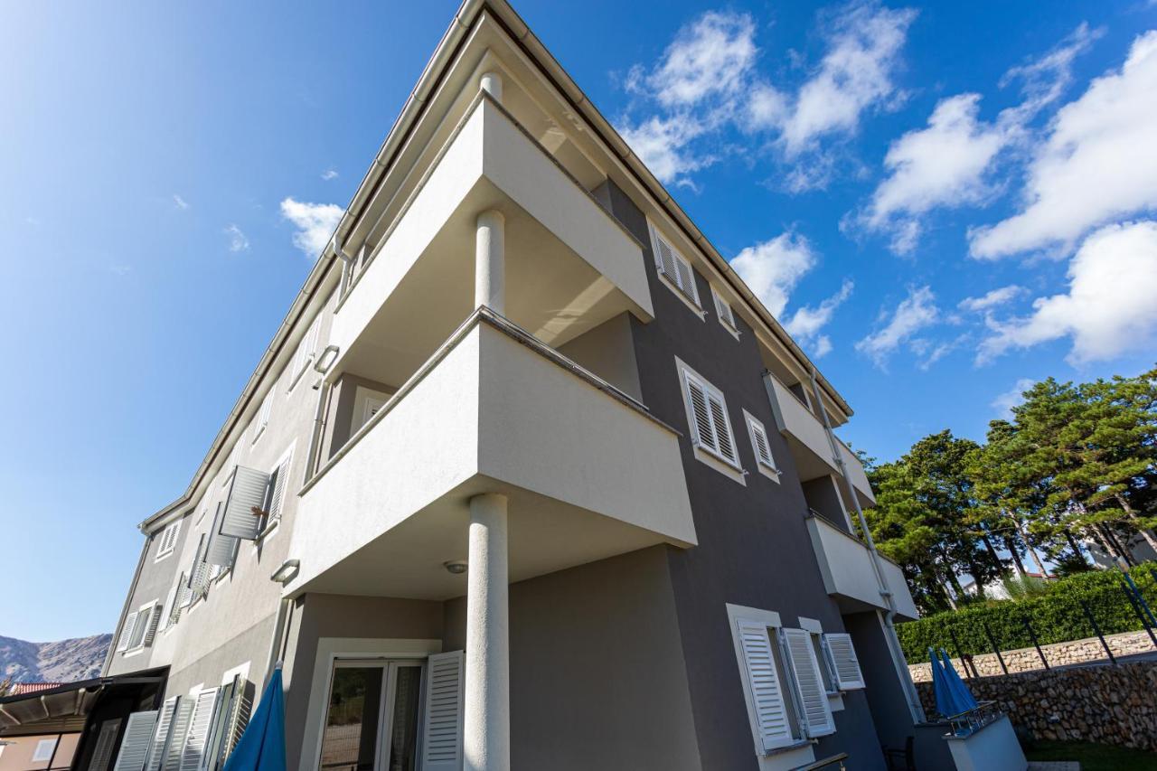 Apartments Crnekovic Tomislava 8A Baska  Exterior photo