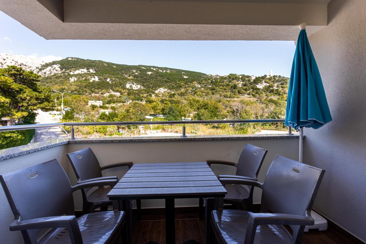 Apartments Crnekovic Tomislava 8A Baska  Exterior photo